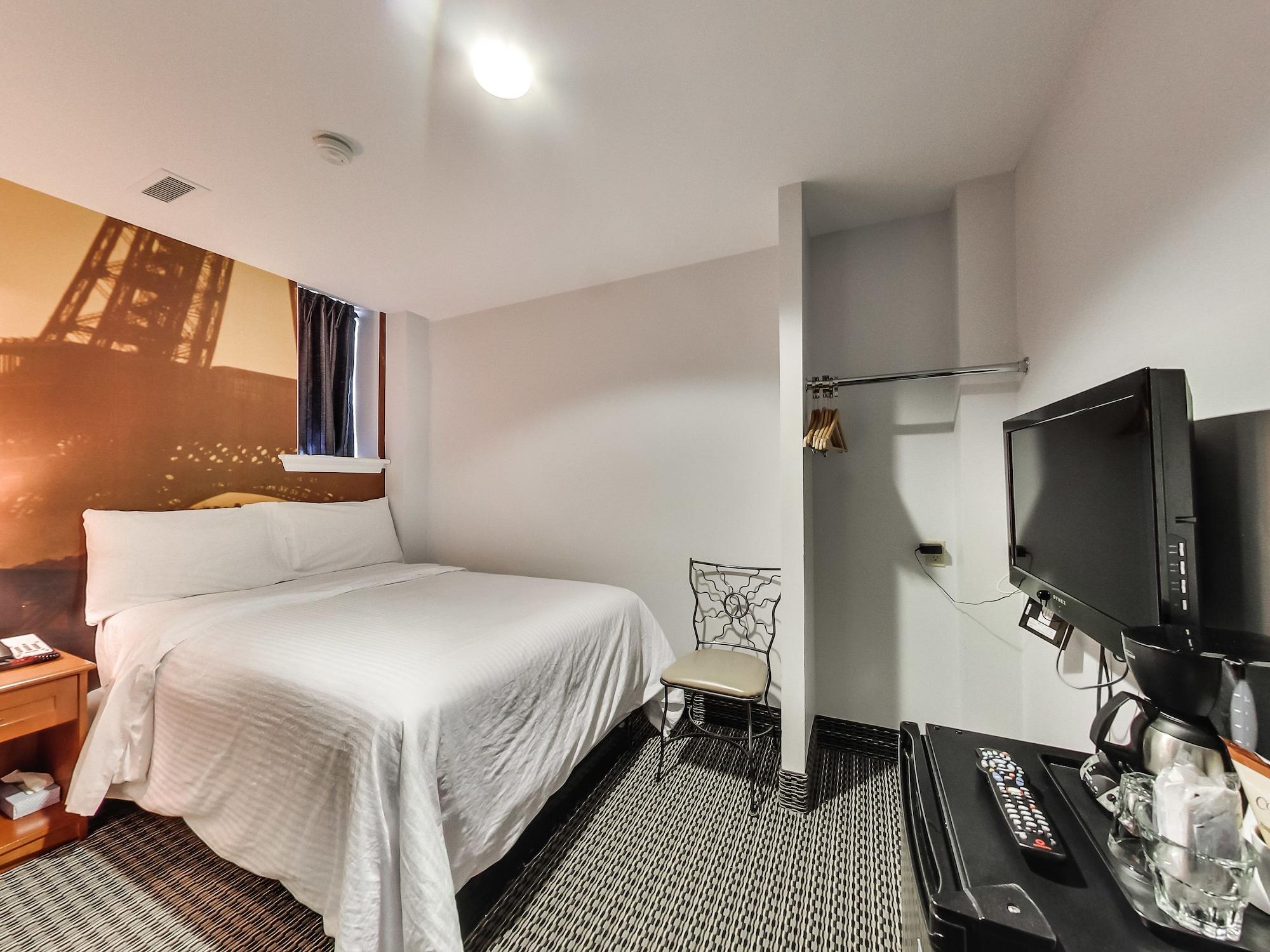 Isabella Hotel & Suites トロント エクステリア 写真