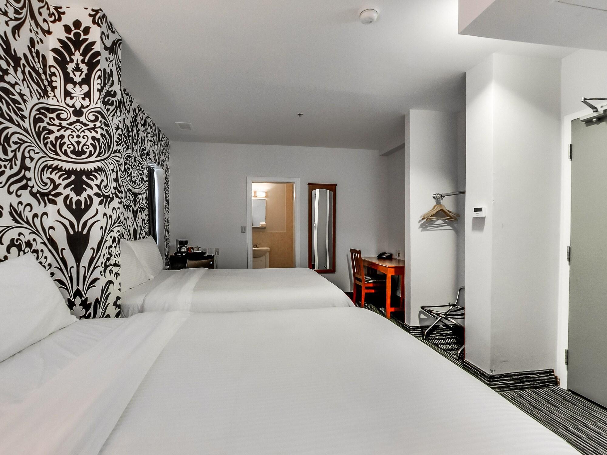 Isabella Hotel & Suites トロント エクステリア 写真