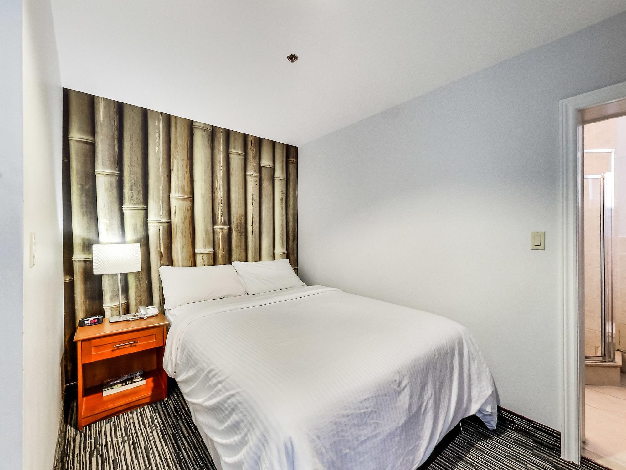 Isabella Hotel & Suites トロント エクステリア 写真