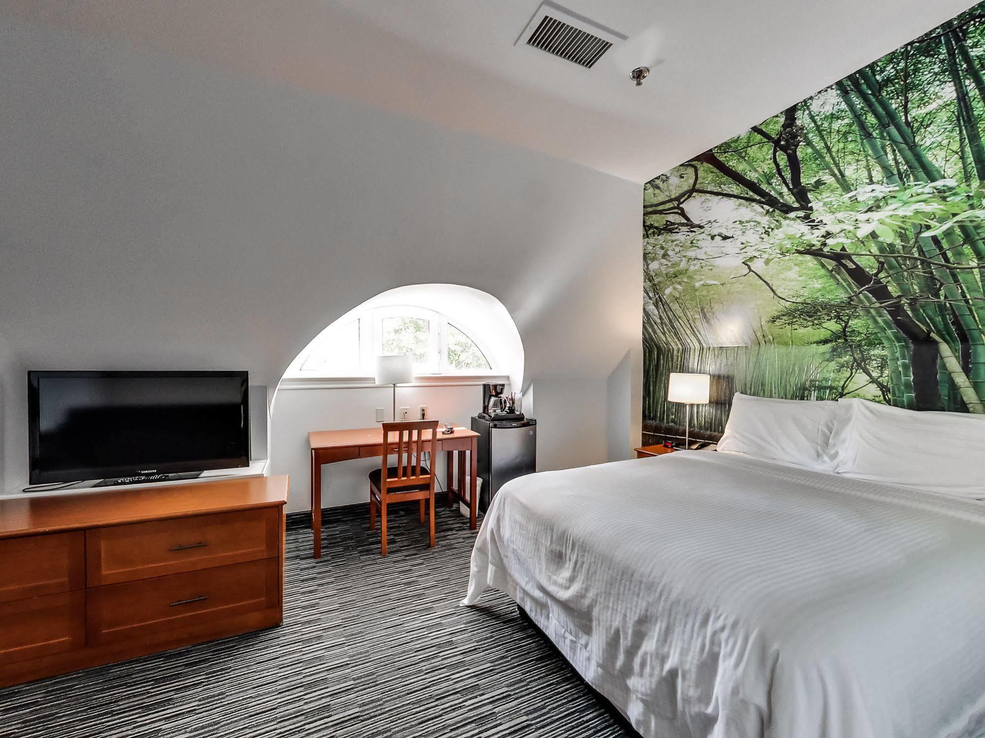 Isabella Hotel & Suites トロント エクステリア 写真