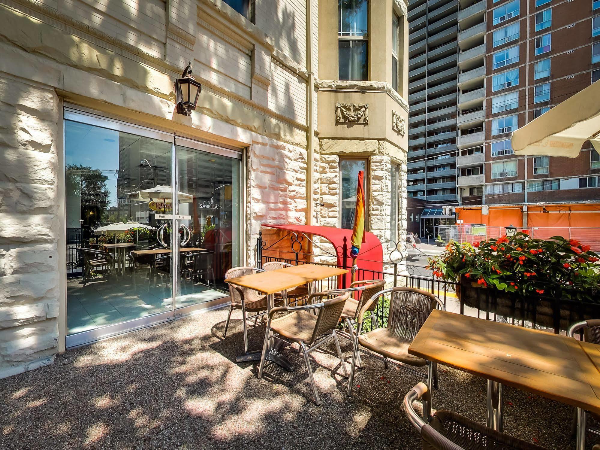 Isabella Hotel & Suites トロント エクステリア 写真